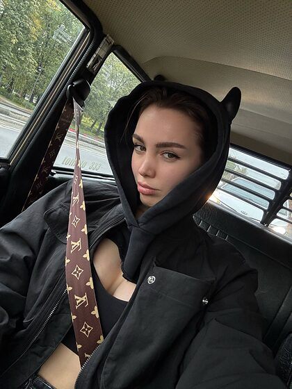 Toma Zhdanova nude photo #36