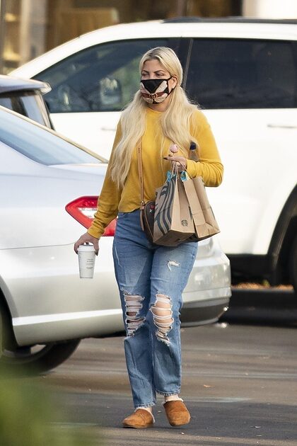 Tori Spelling nude photo #5
