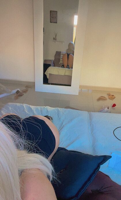 turavlr nude photo #16