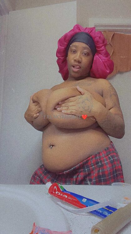 Tybresia nude photo #31