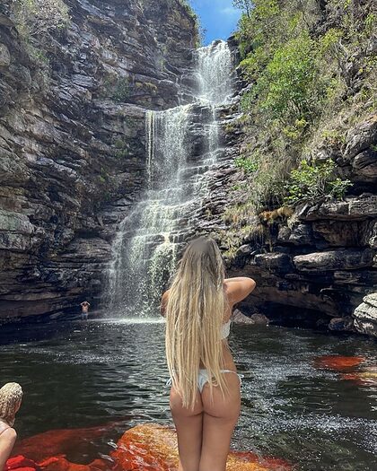 Vitória Carolina nude photo #2