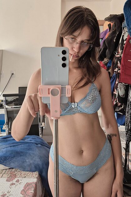 Vityfckdll nude photo #5