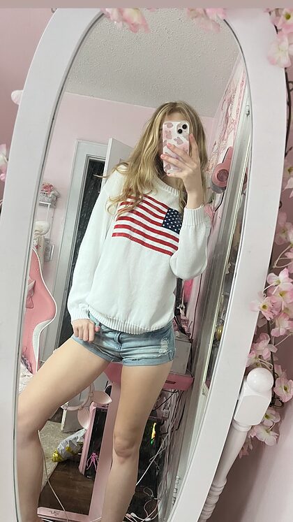 Vivibunnie nude photo #4