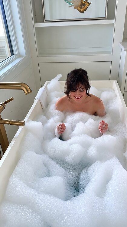 War Hamster nude photo #6