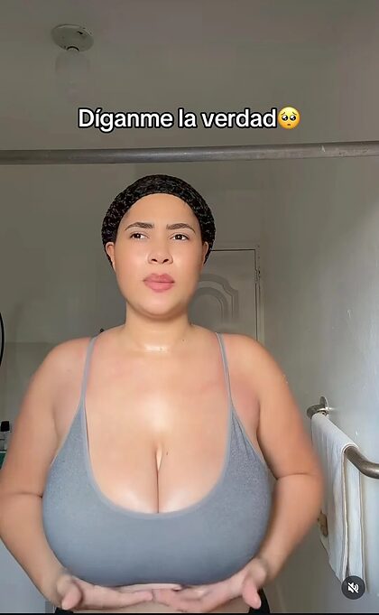 Wendy Peña Melo nude photo #1
