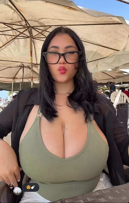 Wendy Peña Melo nude photo #8