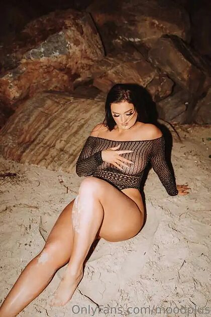 Whitney H nude photo #19