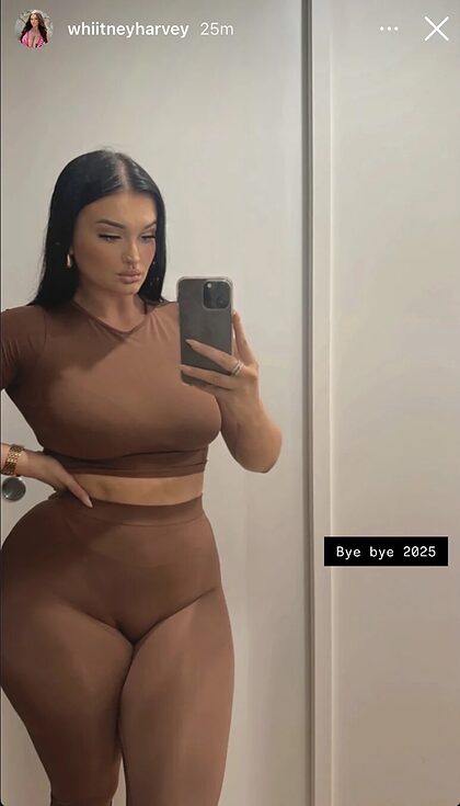 Whitney H nude photo #32