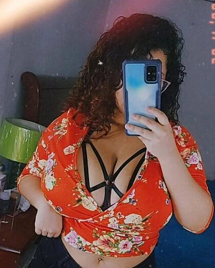 Yenia Q nude photo #3