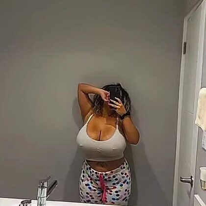 Yenia Q nude photo #44