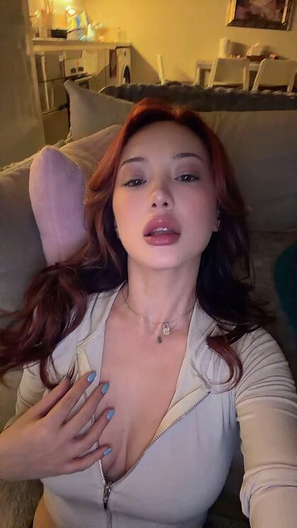 Öz Başak nude photo #19