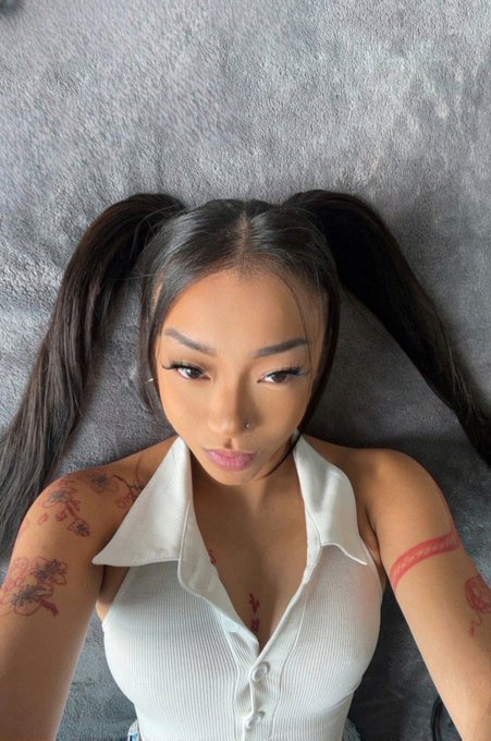 biigbambi nude photo #3