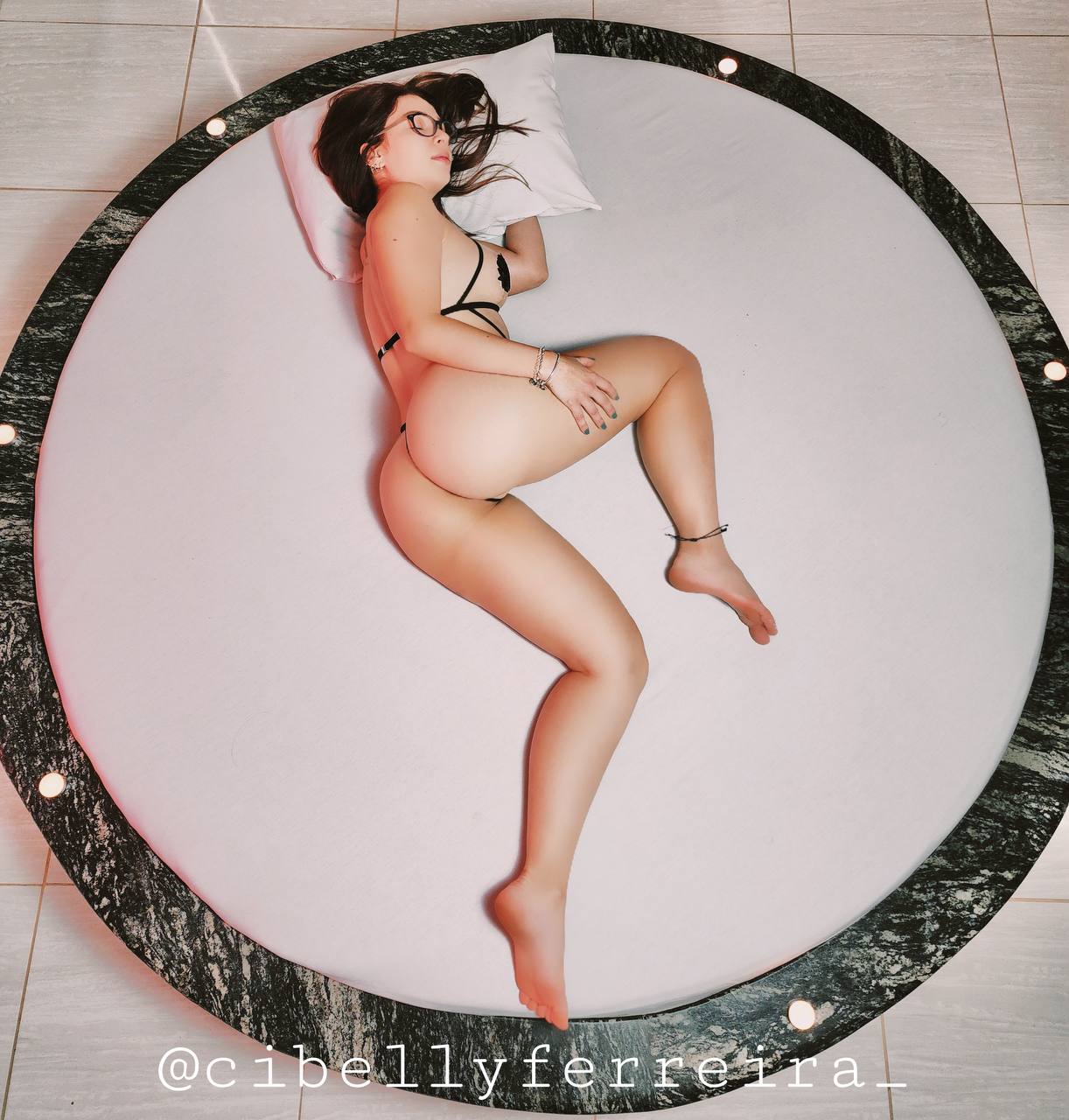 Cibelly Ferreira nude photo #6