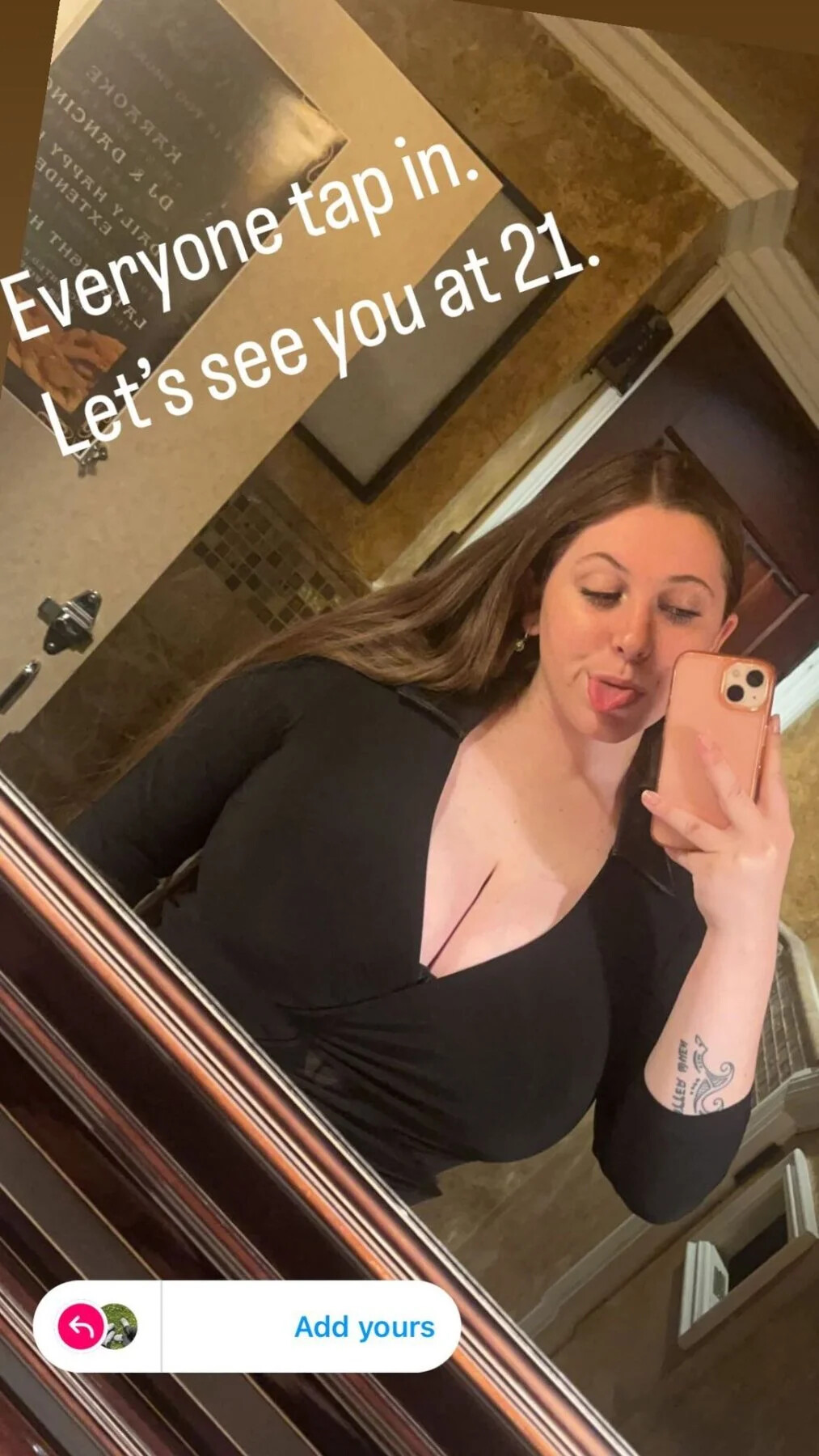 Lily Patrick nude photo #4