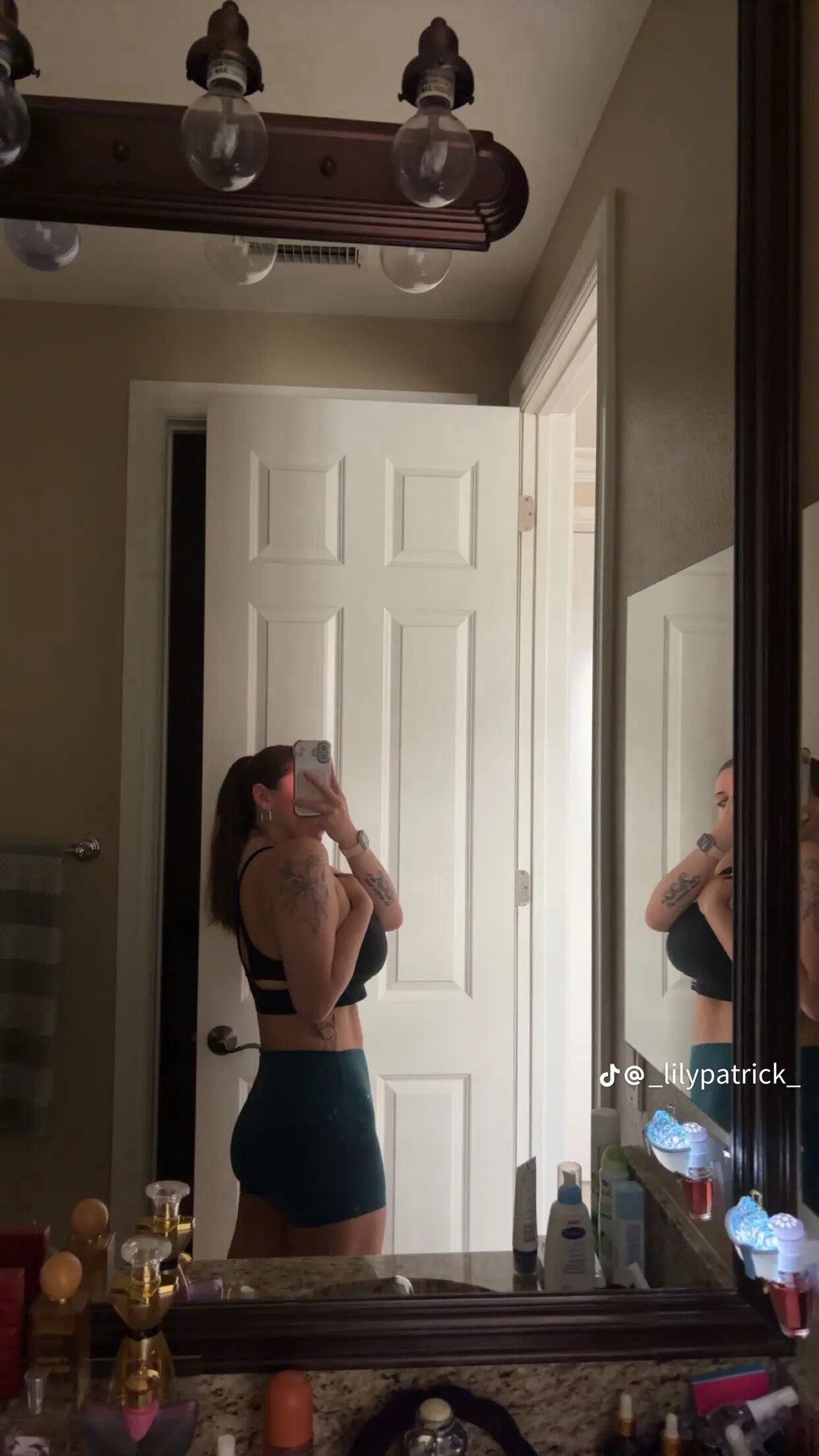 Lily Patrick nude photo #47
