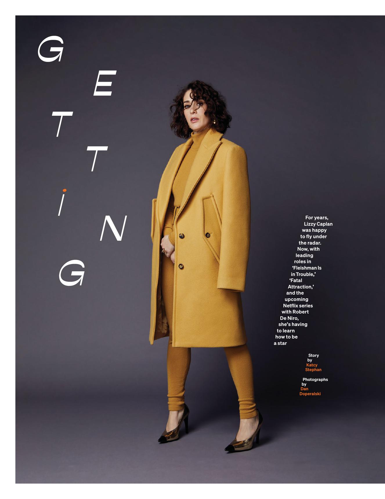Lizzy Caplan nude photo #13