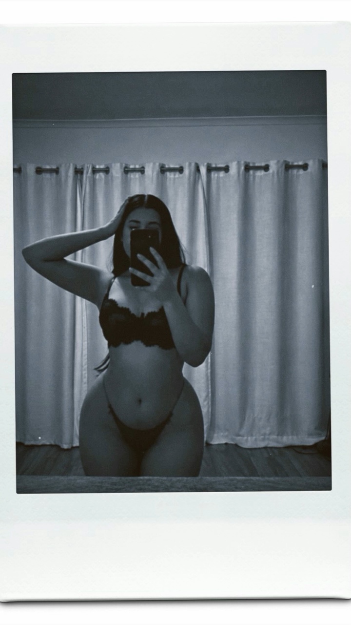 Nickey Collins nude photo #2