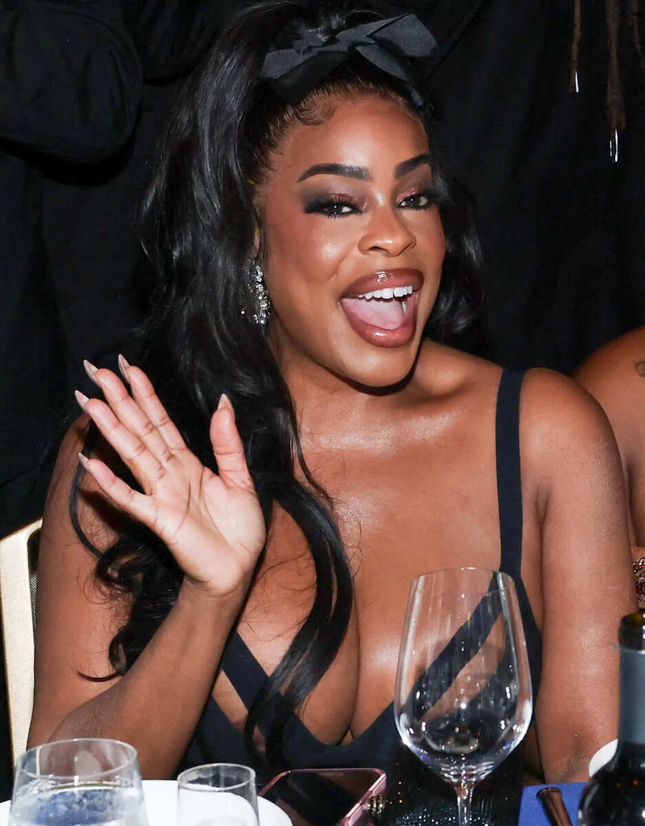 Niecy Nash nude photo #17