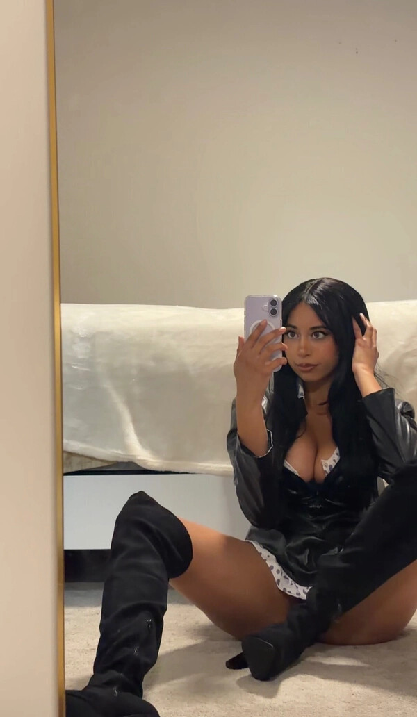NISHATHENERD nude photo #11