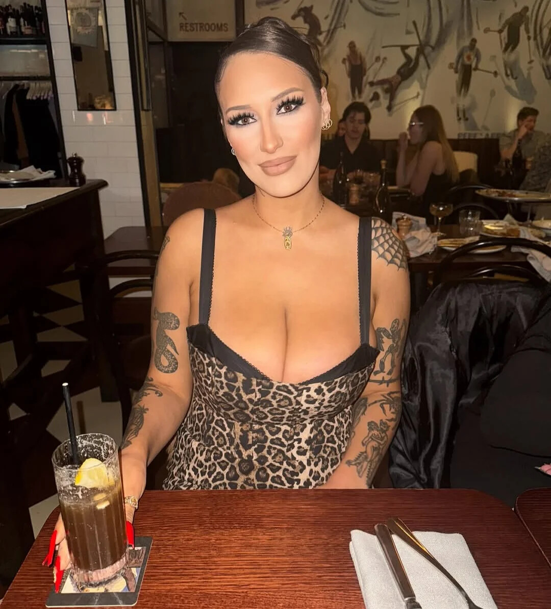 Sitting nude photo #4