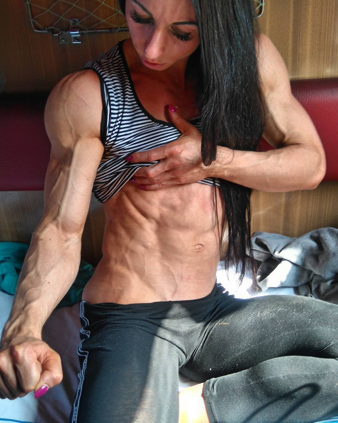 Vika Pogribnyak nude photo #7