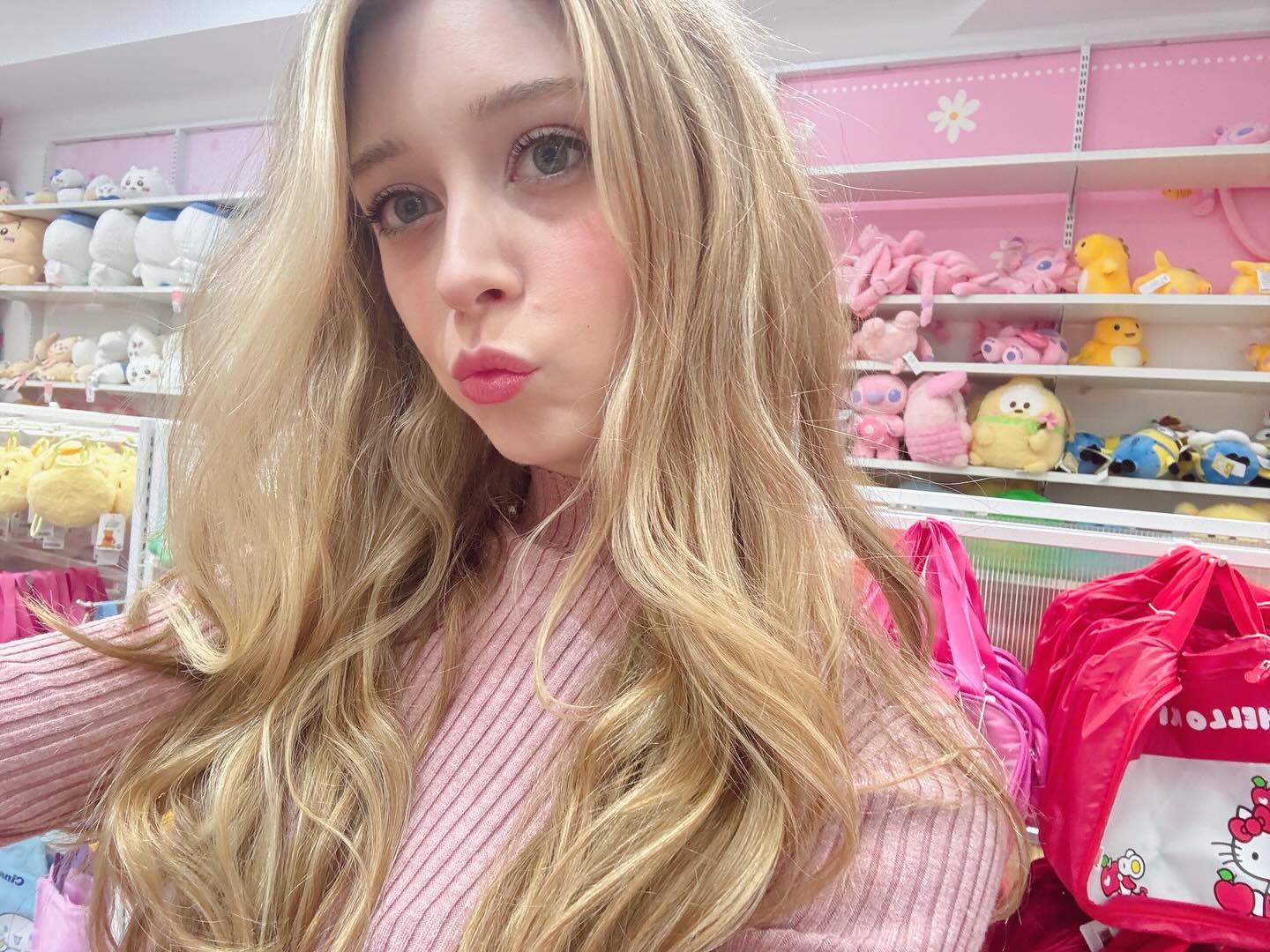 Vivibunnie nude photo #1