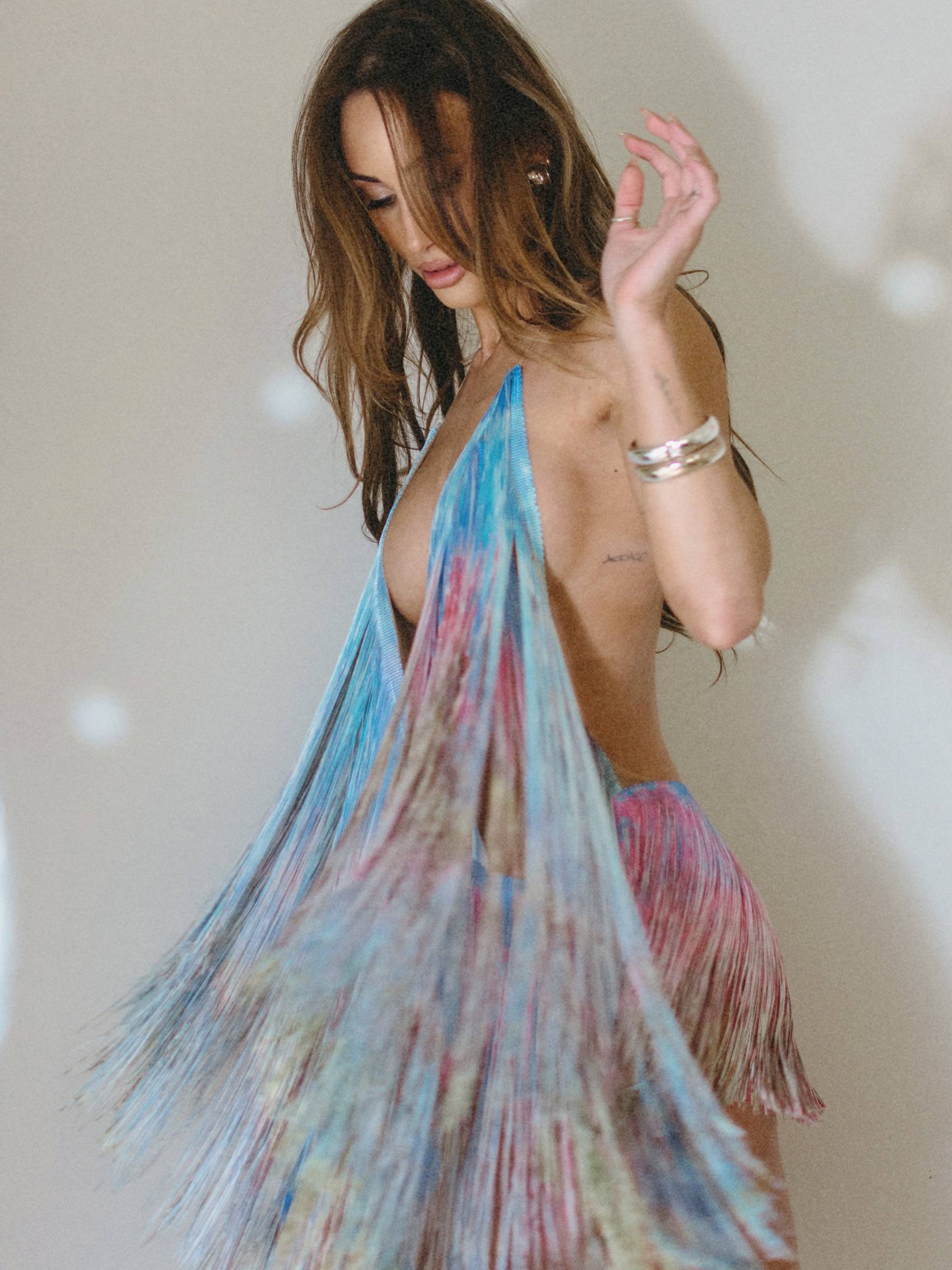 WWE Carmella nude photo #17