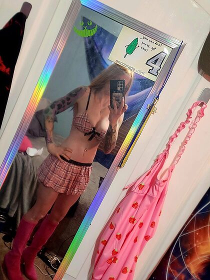 Baby Pinecone Fre nude leaks
