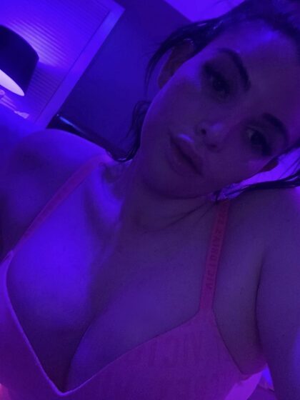 adrianaw nude leaks