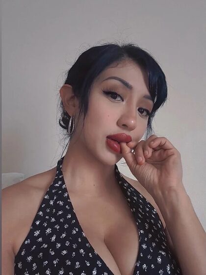 Alexandra Nicole set 30
