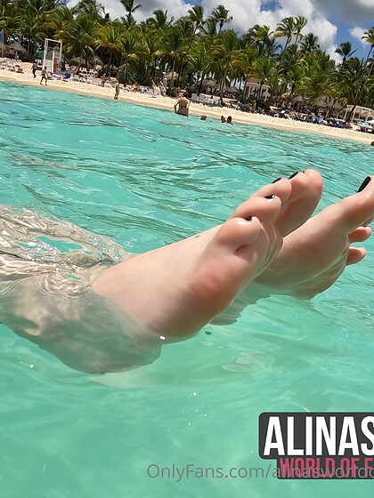 alinasworldoffeet nude leaks