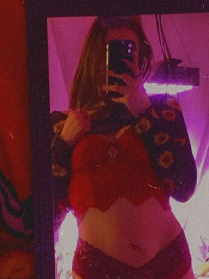 allypics19 nude leaks