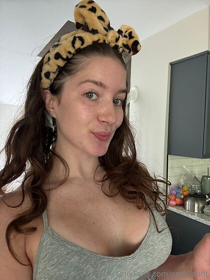 ameliabfit nude leaks