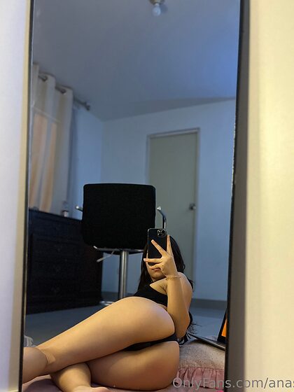 anasnow nude leaks