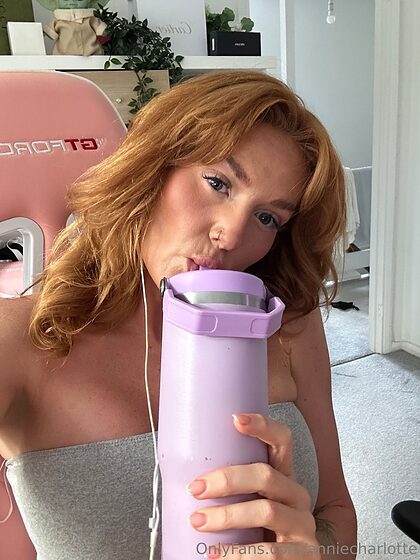 TWO PUSSY PRINCESS nude leaks