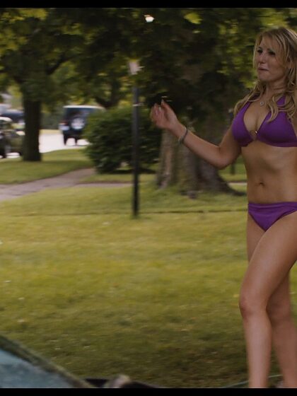Ari Graynor set 2