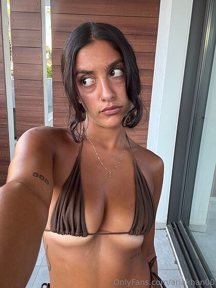 ARIA KHAN OFFICIA nude leaks