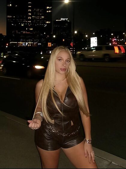 Ariana M set 4