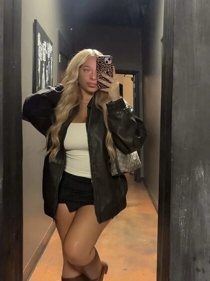 Ariana M set 9