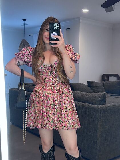 Ariel Winter set 19