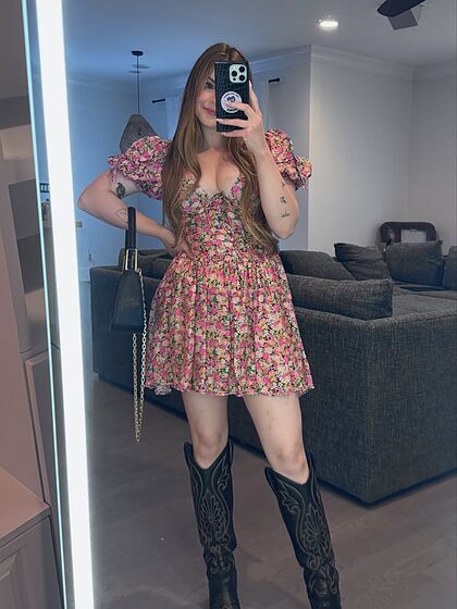 Ariel Winter set 21