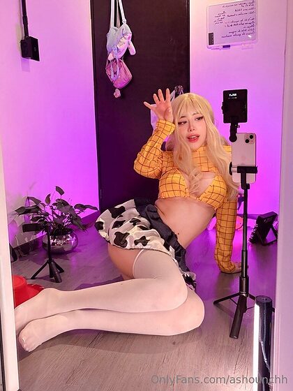 ᴀ ꜱ ʜ ᴜ nude leaks