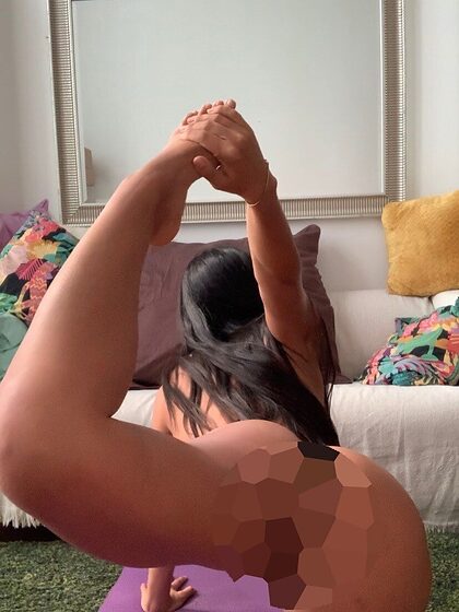Asian Foxy nude leaks