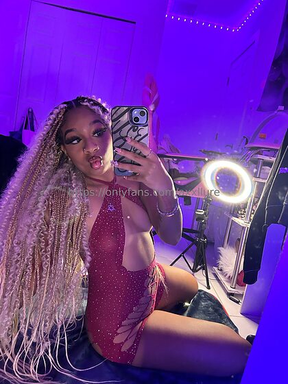 Goddess Shay nude leaks