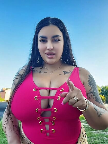 _ba_m_bi_ta_ nude leaks