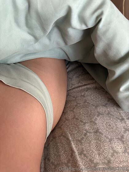 SexyBunny nude leaks