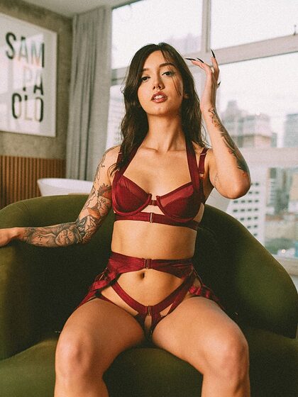 Bia Trois nude leaks