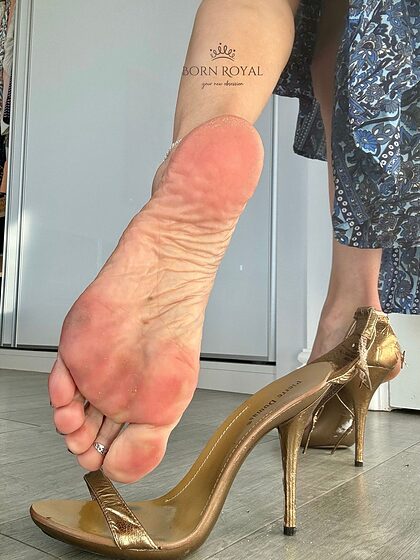 bornroyal feetfree nude leaks