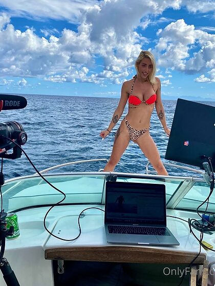 Captain Rubi yourkinkycaptain nude leaks