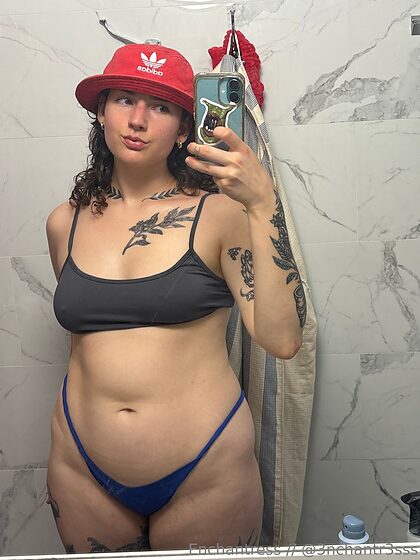 Enchantres nude leaks
